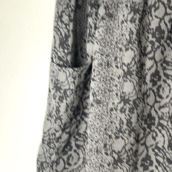 BOGO Women’s Converse Skirt - Picture 7 of 7